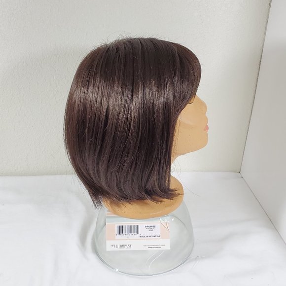 SOLD - The Wig Company Classic Chin-Length Flapper Bob with Bangs Dark Brown - Picture 8 of 16